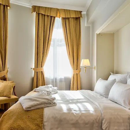 Hotel My