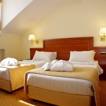Hotel My 4*